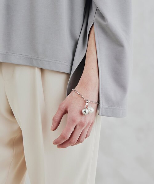 tk.TAKEO KIKUCHI（ティーケータケオキクチ）の「◆スリーブフレアスリットカットソー（ユニセックスアイテム）（Tシャツ/カットソー・メンズ・グレー/ホワイト/ブラック・02/66/03）」の10枚目の写真