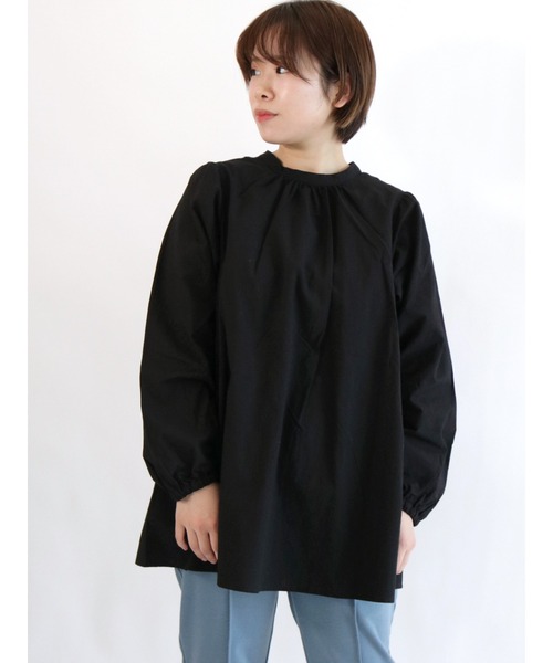 ehka sopo（エヘカソポ）の「前後着パフスリーブチュニックブラウス（シャツ/ブラウス・レディース・ブラック/オフホワイト/キナリ・ﾌﾘ-）」の3枚目の写真