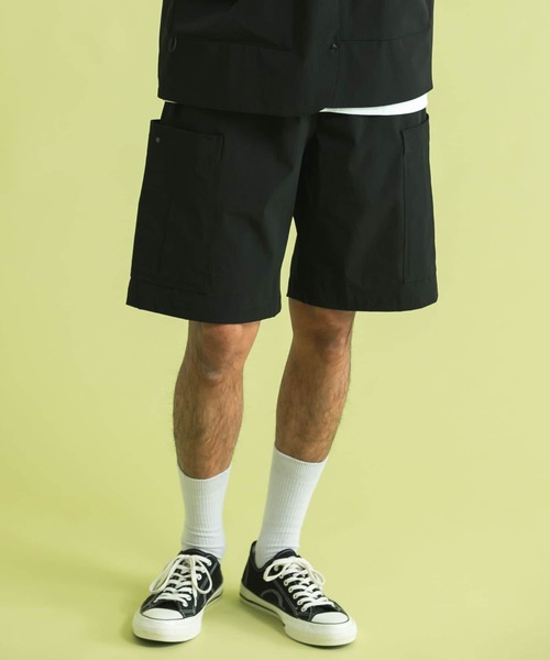 SENSE OF PLACE by URBAN RESEARCH（センスオブプレイスバイアーバンリサーチ）の「Uiscel　ルーズカーゴショーツ（カーゴパンツ・メンズ・ブラック/ベージュ・MEDIUM/LARGE）」の7枚目の写真