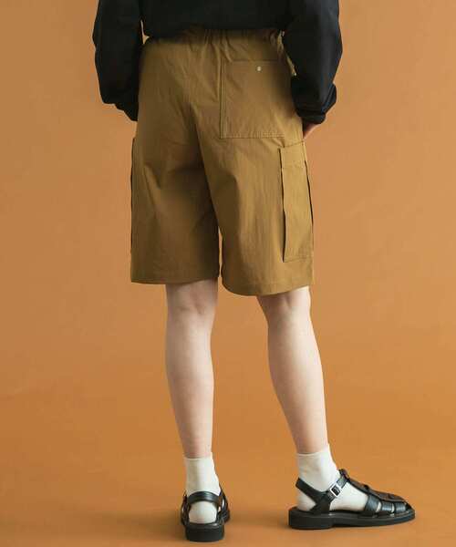 SENSE OF PLACE by URBAN RESEARCH（センスオブプレイスバイアーバンリサーチ）の「Uiscel　ルーズカーゴショーツ（カーゴパンツ・メンズ・ブラック/ベージュ・MEDIUM/LARGE）」の19枚目の写真