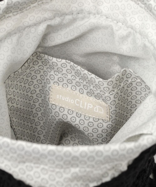 studio CLIP（スタディオクリップ）の「クロシェ編み巾着ショルダーバッグ（ショルダーバッグ・レディース・ブラック/アイボリー/ナチュラル・FREE）」の14枚目の写真