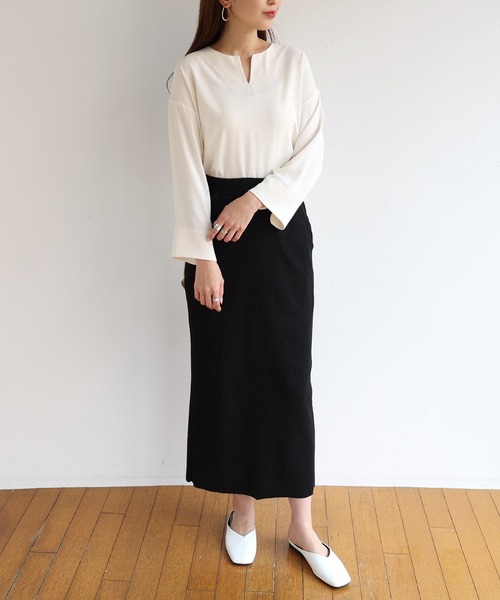 andme(アンドミー)の「とろみ素材長袖2wayキーネックブラウス(シャツ/ブラウス・レディース・ブラック/ネイビー/オフホワイト/グリーン・M)」の14枚目の写真