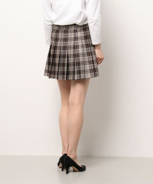 ベージュホワイトチェックプリーツスカート ベージュのチェックプリーツスカート（48cm丈）は制服通販の