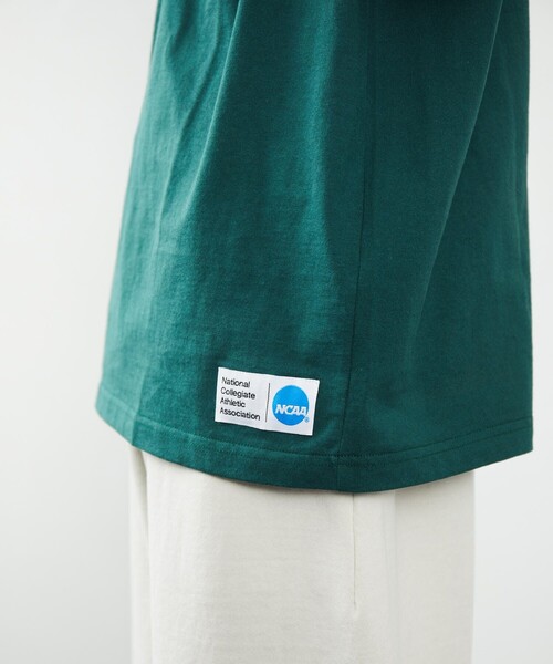 FREAK'S STORE（フリークスストア）の「NCAA/エヌシーエーエー SP LOGO 半袖TEE/ロゴ/刺繍（Tシャツ/カットソー・メンズ・ホワイト/ブラック/グレー/ホワイト系その他/ホワイト系その他2/グリーン・MEDIUM/LARGE/X-LARGE）」の12枚目の写真