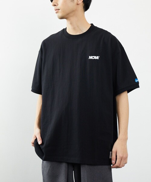 FREAK'S STORE（フリークスストア）の「NCAA/エヌシーエーエー SP LOGO 半袖TEE/ロゴ/刺繍（Tシャツ/カットソー・メンズ・ホワイト/ブラック/グレー/ホワイト系その他/ホワイト系その他2/グリーン・MEDIUM/LARGE/X-LARGE）」の20枚目の写真