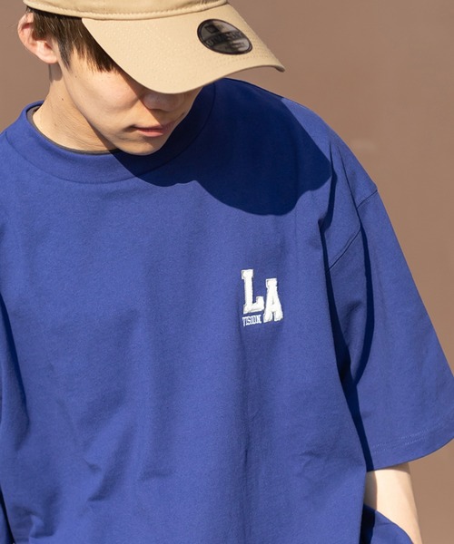 VISION STREET WEAR（ヴィジョンストリートウェア）の「【VISION STREET WEAR／ヴィジョンストリートウェア】LAロゴサガラ刺繍Tシャツ/バックデザイン/ビッグシルエット（Tシャツ/カットソー・メンズ・ホワイト/チャコールグレー/ブルー/グリーン・M/L/XL）」の4枚目の写真