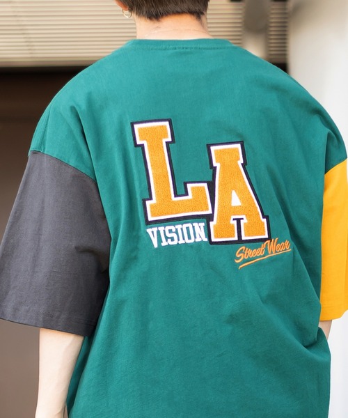 VISION STREET WEAR（ヴィジョンストリートウェア）の「【VISION STREET WEAR／ヴィジョンストリートウェア】LAロゴサガラ刺繍Tシャツ/バックデザイン/ビッグシルエット（Tシャツ/カットソー・メンズ・ホワイト/チャコールグレー/ブルー/グリーン・M/L/XL）」の3枚目の写真