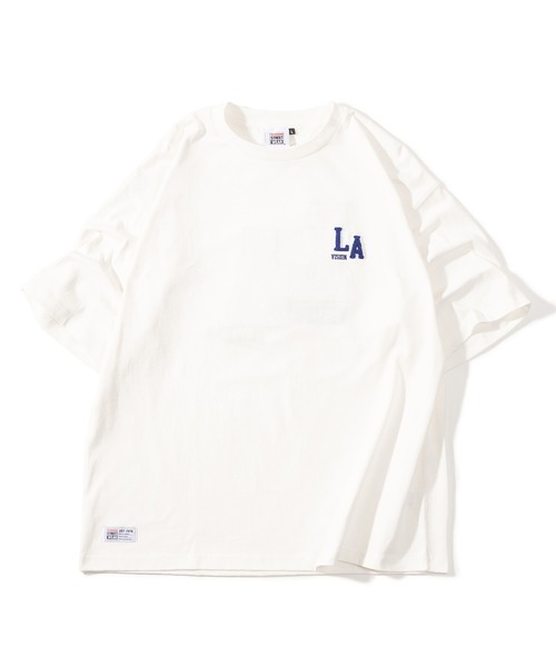 VISION STREET WEAR（ヴィジョンストリートウェア）の「【VISION STREET WEAR／ヴィジョンストリートウェア】LAロゴサガラ刺繍Tシャツ/バックデザイン/ビッグシルエット（Tシャツ/カットソー・メンズ・ホワイト/チャコールグレー/ブルー/グリーン・M/L/XL）」の5枚目の写真