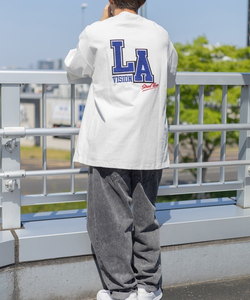 VISION STREET WEAR（ヴィジョンストリートウェア）の「【VISION STREET WEAR／ヴィジョンストリートウェア】LAロゴサガラ刺繍Tシャツ/バックデザイン/ビッグシルエット（Tシャツ/カットソー・メンズ・ホワイト/チャコールグレー/ブルー/グリーン・M/L/XL）」の21枚目の写真