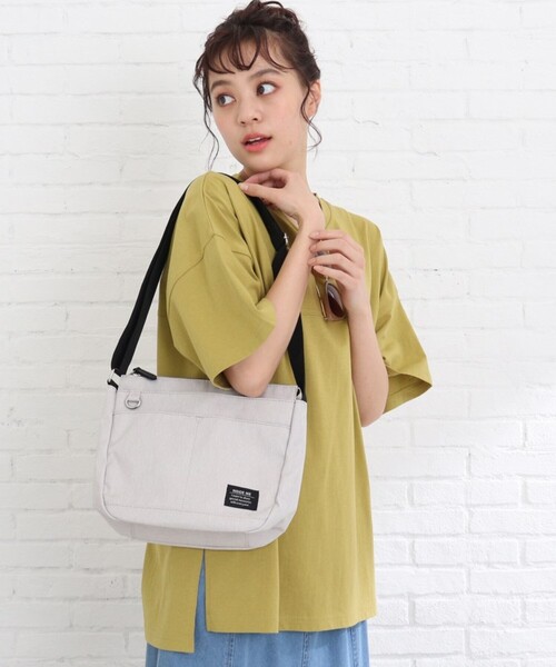 DRESKIP（ドレスキップ）の「◆【撥水】多ポケットショルダーバッグ（ショルダーバッグ・レディース・ブラック系1/パープル系/グレー・00）」の2枚目の写真