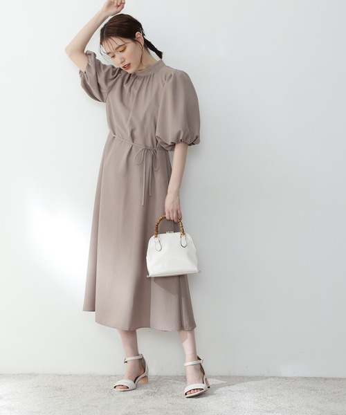 N.（N. Natural Beauty Basic）（エヌエヌナチュラルビューティーベーシック）の「◆スタンドカラーバルーンスリーブワンピース（ワンピース・レディース・ベージュ/カーキ/イエロー・MEDIUM）」の11枚目の写真