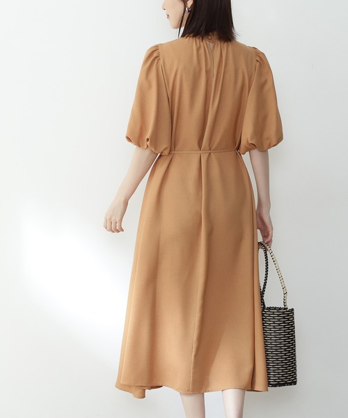 N.（N. Natural Beauty Basic）（エヌエヌナチュラルビューティーベーシック）の「◆スタンドカラーバルーンスリーブワンピース（ワンピース・レディース・ベージュ/カーキ/イエロー・MEDIUM）」の12枚目の写真