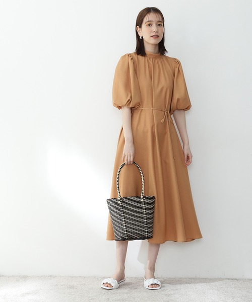 N.（N. Natural Beauty Basic）（エヌエヌナチュラルビューティーベーシック）の「◆スタンドカラーバルーンスリーブワンピース（ワンピース・レディース・ベージュ/カーキ/イエロー・MEDIUM）」の10枚目の写真