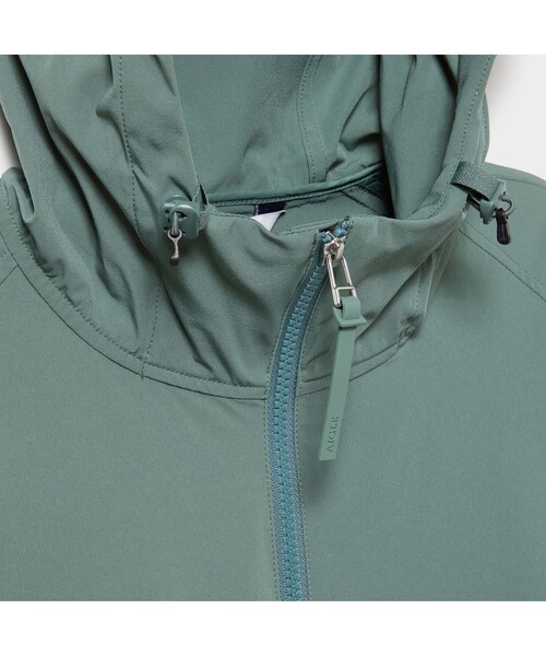 AIGLE（エーグル）の「撥水 ストレッチ パーカジャケット（ナイロンジャケット・レディース・アイボリー/ダークネイビー/グリーン・36/40/38）」の16枚目の写真