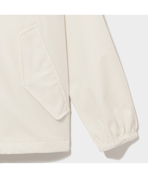 AIGLE（エーグル）の「撥水 ストレッチ パーカジャケット（ナイロンジャケット・レディース・アイボリー/ダークネイビー/グリーン・36/40/38）」の5枚目の写真