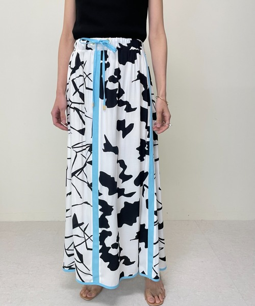 TEVALT(ヴァレット)の「配色オリジナルptSK(スカート・レディース・ベージュ/オフホワイト・38)」の1枚目の写真