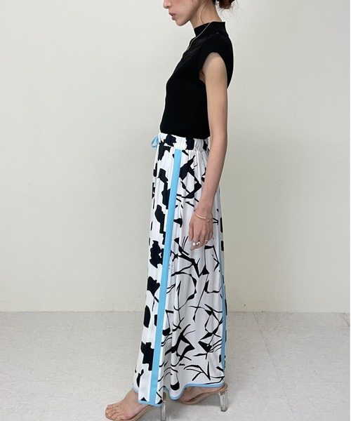 TEVALT(ヴァレット)の「配色オリジナルptSK(スカート・レディース・ベージュ/オフホワイト・38)」の18枚目の写真