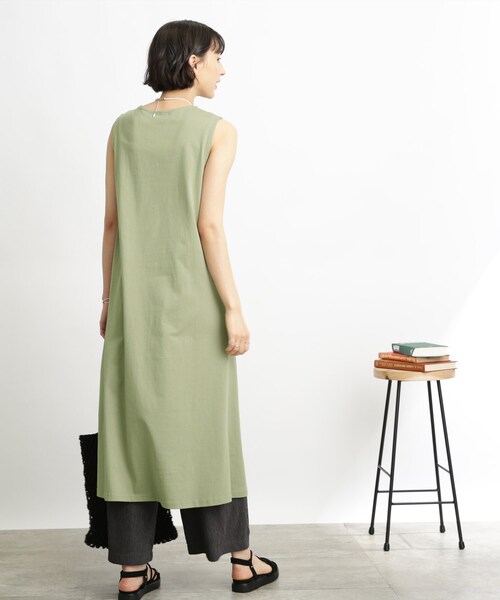 SHOO・LA・RUE(シューラルー)の「◆【接触冷感/2点セット】クロップドT×ノースリーブワンピ(ワンピース・レディース・ブラック/オリーブ/ブルー・02/03)」の15枚目の写真