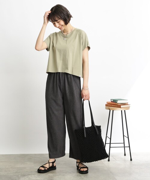 SHOO・LA・RUE(シューラルー)の「◆【接触冷感/2点セット】クロップドT×ノースリーブワンピ(ワンピース・レディース・ブラック/オリーブ/ブルー・02/03)」の17枚目の写真