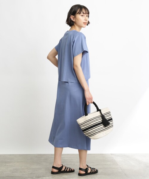 SHOO・LA・RUE(シューラルー)の「◆【接触冷感/2点セット】クロップドT×ノースリーブワンピ(ワンピース・レディース・ブラック/オリーブ/ブルー・02/03)」の22枚目の写真