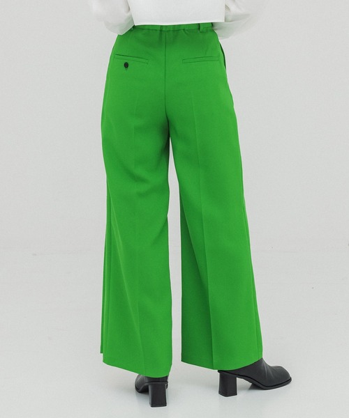UNITED TOKYO（ユナイテッドトウキョウ）の「サイドプリーツデザインパンツ（その他パンツ・レディース・グリーン/ブラック・1/2）」の5枚目の写真