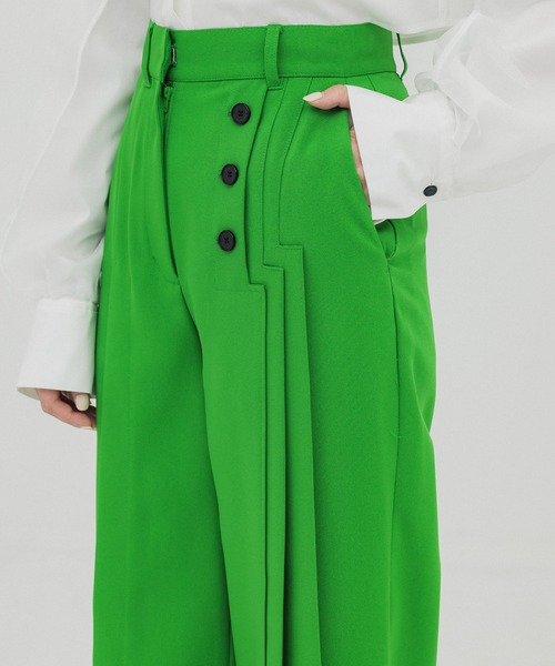 UNITED TOKYO（ユナイテッドトウキョウ）の「サイドプリーツデザインパンツ（その他パンツ・レディース・グリーン/ブラック・1/2）」の8枚目の写真