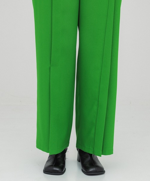 UNITED TOKYO（ユナイテッドトウキョウ）の「サイドプリーツデザインパンツ（その他パンツ・レディース・グリーン/ブラック・1/2）」の9枚目の写真