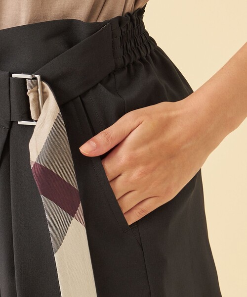 CB CRESTBRIDGE(シービークレストブリッジ)の「ウェザーストレッチラップパンツ(その他パンツ・レディース・ブラック/ライトブルー/ベージュ・M/S)」の9枚目の写真