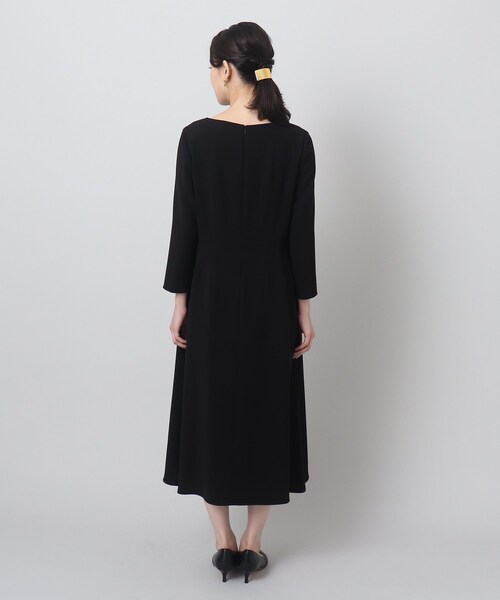 UNTITLED（アンタイトル）の「◆【ママ的シーン＆フォーマルにも】フィット＆フレア きれいめワンピース＜洗える／通勤＞（ワンピース・レディース・ブラック/ネイビー・00/48/44/42/04/01/03/02）」の10枚目の写真