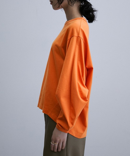 ADAM ET ROPE'(アダムエロペ)の「バナナスリーブパフロンTEE(Tシャツ/カットソー・レディース・ホワイト/ブラック/オレンジ・FREE)」の8枚目の写真