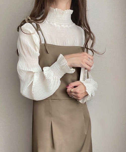 junoah(ジュノア)の「ショルダーリボンキャミワンピース(ワンピース・レディース・ブラック/ブラウン/グレイッシュベージュ/モカ/チャコール/ベージュ/カーキブラウン/アイボリー・MEDIUM/LARGE/X-LARGE/SMALL)」の11枚目の写真
