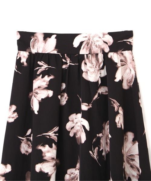 PROPORTION BODY DRESSING（プロポーションボディドレッシング）の「フラワープリントギャザースカート / 1212220914（スカート・レディース・ブラウン/ブラック/グレー・MEDIUM/SMALL）」の15枚目の写真