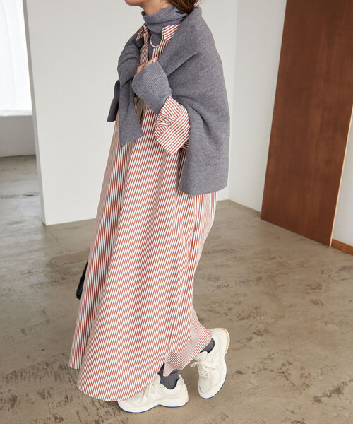 SLOBE IENA（スローブイエナ）の「コットンブロードシャツワンピース（ワンピース・レディース・チャコールグレー/ブラウン/サックスブルー・FREE）」の14枚目の写真