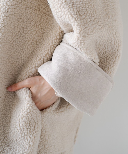 Kastane（カスタネ）の「ハイネックリバボアムートンジャケット（ムートンコート・レディース・ブラック/アイボリー/グレイッシュベージュ・FREE/0）」の18枚目の写真