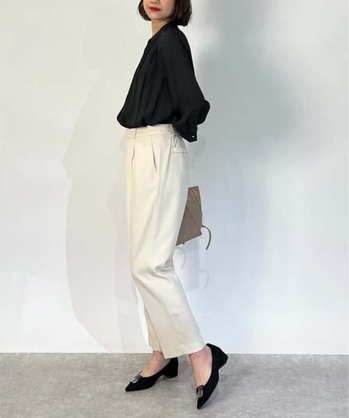 PICCIN(ピッチン)の「【セットアップ可能】パウダーサテンギャザーブラウス(シャツ/ブラウス・レディース・グレイッシュベージュ/ブラック・M)」の22枚目の写真