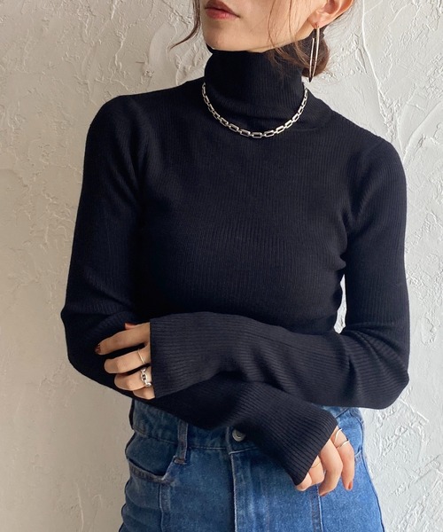 She's Closet（シーズクローゼット）の「ハイネックタイト長袖リブニットプルオーバー（ニット/セーター・レディース・ブラック/ブラック×ホワイト/グリーン/アイボリー/ピンク/オレンジ/ブルー・FREE）」の2枚目の写真