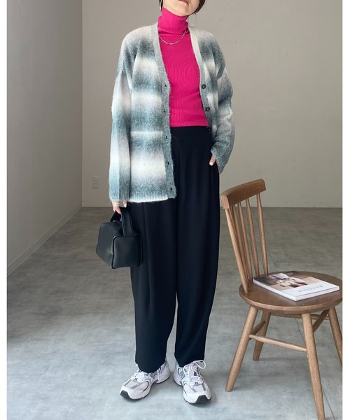 She's Closet（シーズクローゼット）の「ハイネックタイト長袖リブニットプルオーバー（ニット/セーター・レディース・ブラック/ブラック×ホワイト/グリーン/アイボリー/ピンク/オレンジ/ブルー・FREE）」の21枚目の写真