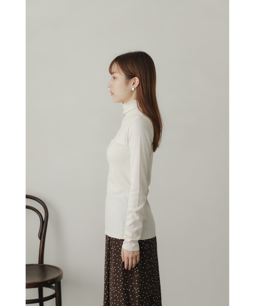 SENSE OF PLACE by URBAN RESEARCH（センスオブプレイスバイアーバンリサーチ）の「『UR TECH』リブハイネックトップ（Tシャツ/カットソー・レディース・オレンジ/ライトブルー/ブラック/アイボリー/ピンク/ブラウン・ONE）」の11枚目の写真