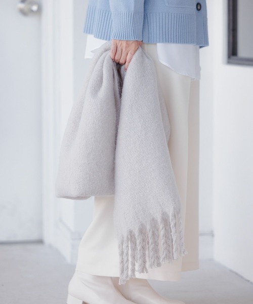 LEPSIM（レプシィム）の「フリンジモチモチストール　294851（ストール/ショール・レディース・ライトグレー/オレンジ/グリーン/アイボリー/ホワイト系その他/ベージュ系その他・ONE SIZE）」の4枚目の写真