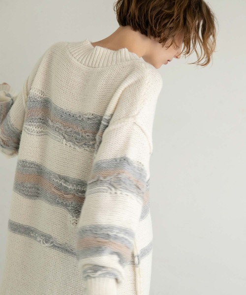 fifth（フィフス）の「デザイン編みVネックニットワンピース（ワンピース・レディース・オフホワイト・M/S）」の2枚目の写真