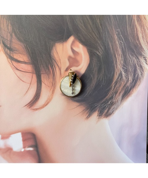 tone(トーン)の「【musk】シェル×シェルのイヤリング(MA)(イヤリング・レディース・ホワイト・FREE)」の5枚目の写真