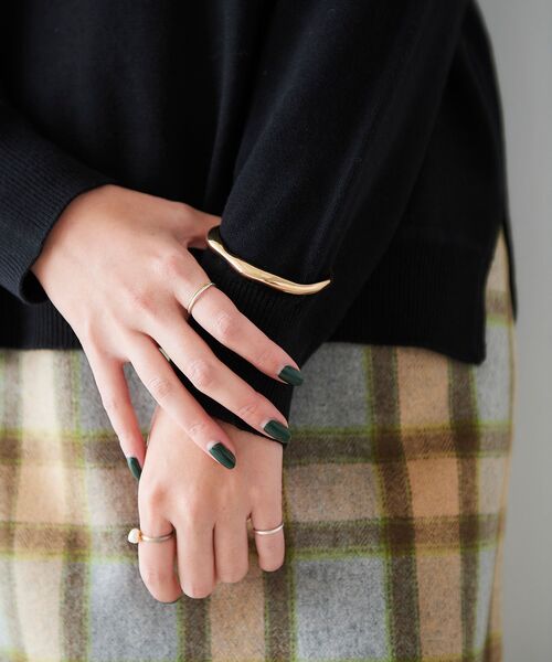 le.coeur blanc（ルクールブラン）の「ニュアンスメタルバングル（バングル/リストバンド・レディース・シルバー/ゴールド・FREE）」の10枚目の写真