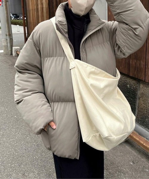 CPCM（シーピーシーエム）の「ストレッチスタンド中綿ブルゾン（ダウンジャケット/コート・メンズ・アイボリー/チャコールグレー/グレイッシュベージュ・MEDIUM/LARGE）」の3枚目の写真