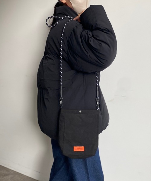 CPCM（シーピーシーエム）の「ストレッチスタンド中綿ブルゾン（ダウンジャケット/コート・メンズ・アイボリー/チャコールグレー/グレイッシュベージュ・MEDIUM/LARGE）」の15枚目の写真