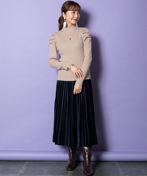 ELVENCE DEUX(エルベンスドゥ)の「ショルダーギャザーHN(ニット/セーター・レディース・チャコールグレー/オレンジ/ベージュ・FREE)」の11枚目の写真