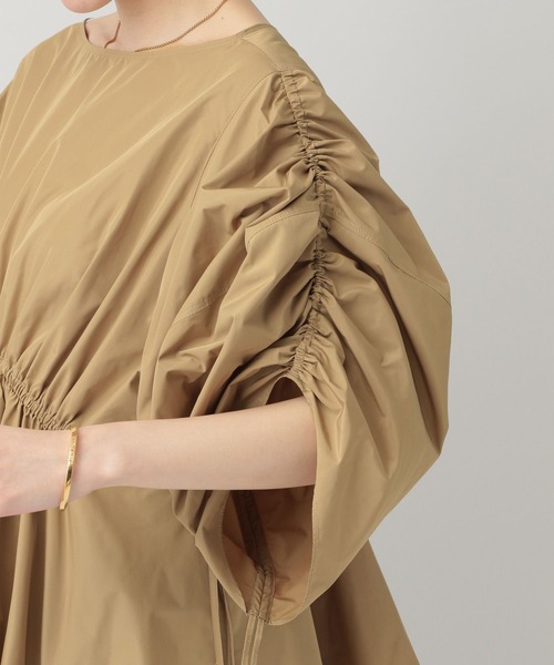 Curensology（カレンソロジー）の「Curensology(カレンソロジー)/ギャザースリーブブラウス（シャツ/ブラウス・レディース・ベージュ/ネイビー・FREE）」の13枚目の写真