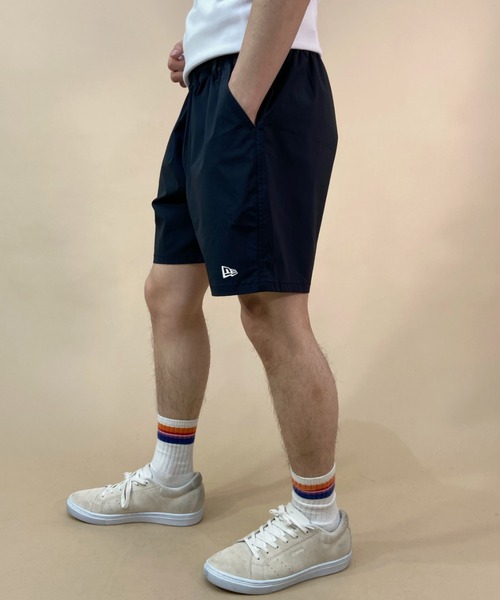 NEW ERA(ニューエラ)の「NEW ERA/ニューエラ 撥水ショーツ ナイロンハーフパンツ/ワンポイント ブランドロゴ/ストレッチショーツ/PA STRETCH SHORT 13516828/13516827(その他パンツ・メンズ・ブラック系その他/ブラック・M/L/XL/XXL)」の4枚目の写真