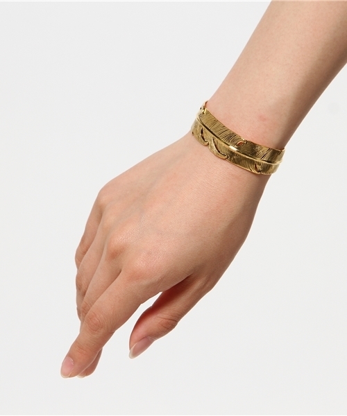 green label relaxing(グリーンレーベルリラクシング)の「GC フェザーモチーフ/ブレスレット◆(ブレスレット・レディース・ゴールド/シルバー・フリー)」の6枚目の写真