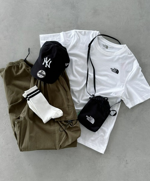 THE NORTH FACE（ザノースフェイス）の「国内未発売 THE NORTH FACE(ザ・ノースフェイス)/ミニショルダー スマホショルダー クロスバッグ ポーチ/SP CROSS BAG M（ショルダーバッグ・レディース・ブラック/グリーン/ブラック系その他/ベージュ/ライトベージュ/カーキ/ホワイト/チャコール・FREE）」の15枚目の写真