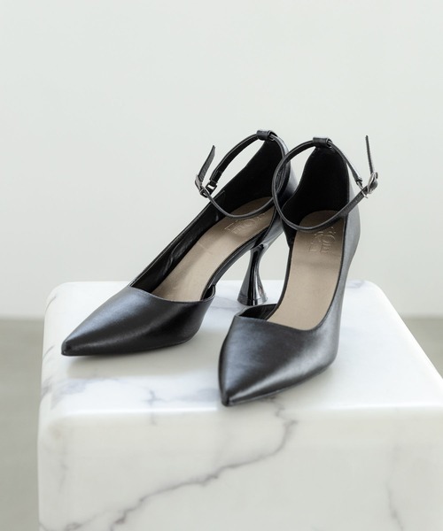LAKOLE（ラコレ）の「アシンメトリーハイヒールパンプス / 186521（パンプス・レディース・ブラック/その他1・MEDIUM/LARGE）」の22枚目の写真
